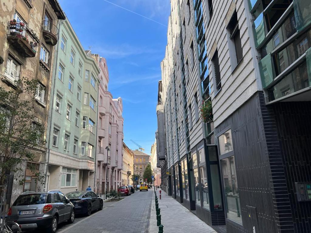 Palace Quarter 2 Peaceful Modern Central Top Floor Apartment Budapest Exterior foto
